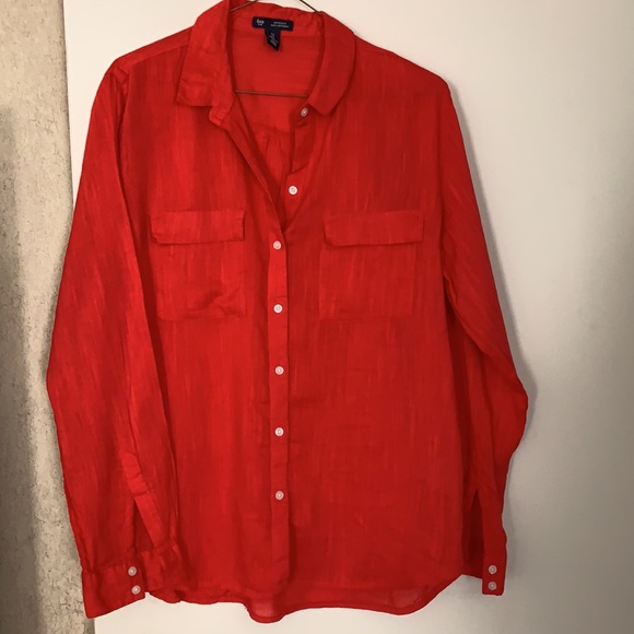GAP Boyfriend Fit Button Down Shirt - Picture 3 of 4